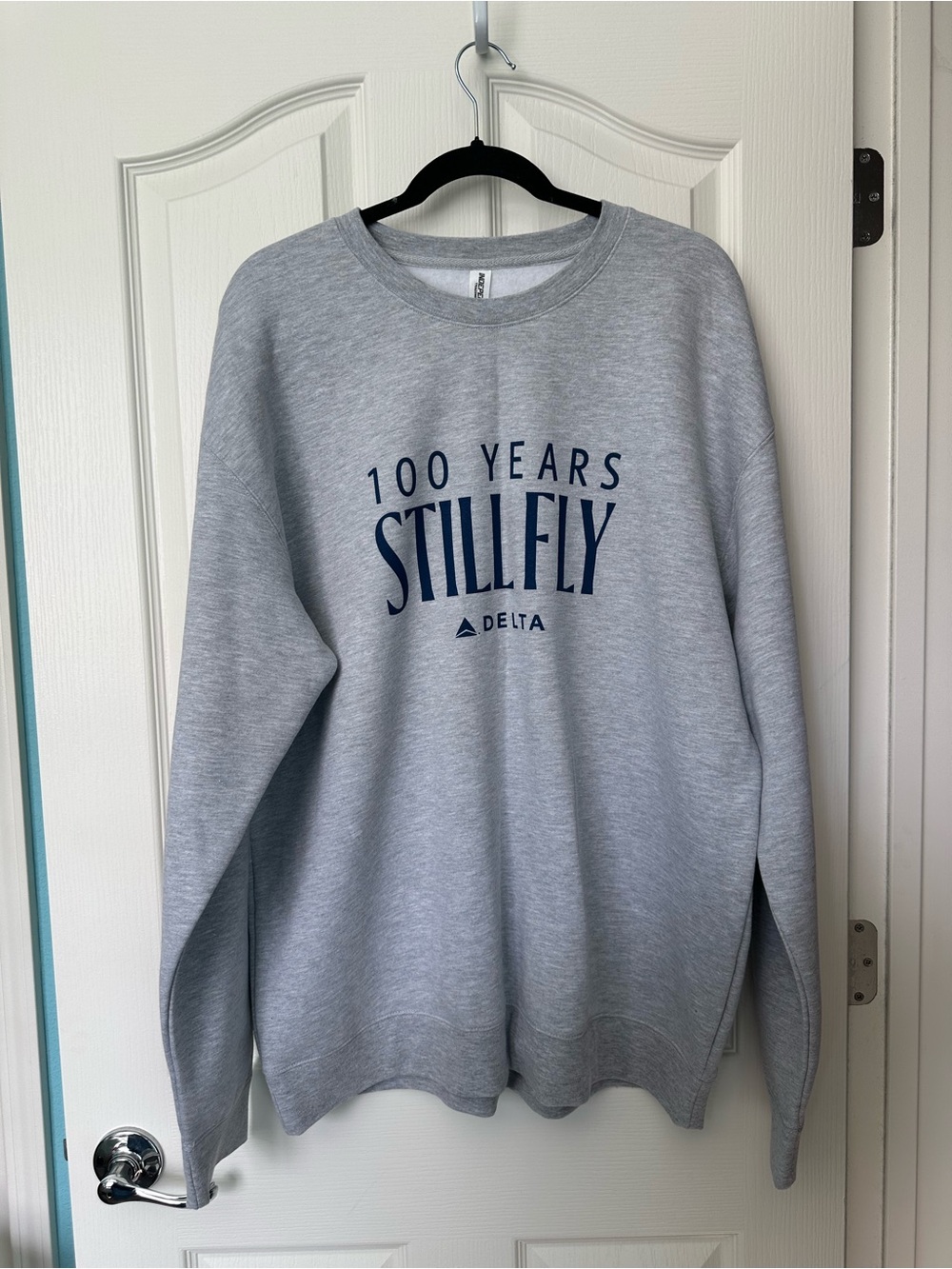 Delta Graphic Men’s Crewneck Sweatshirt - Light Gray